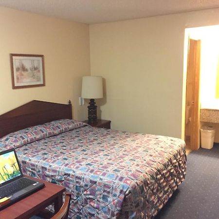 Stagecoach Inn Motel Molalla Екстериор снимка