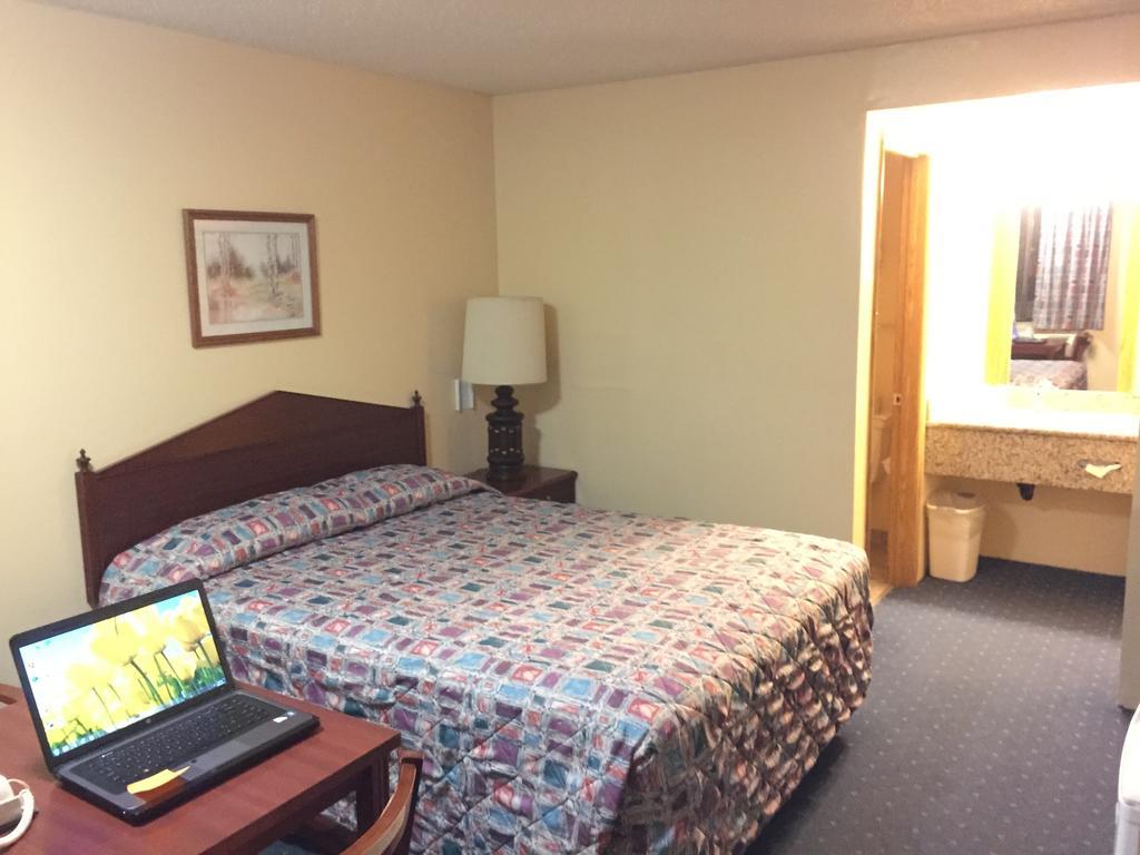 Stagecoach Inn Motel Molalla Екстериор снимка
