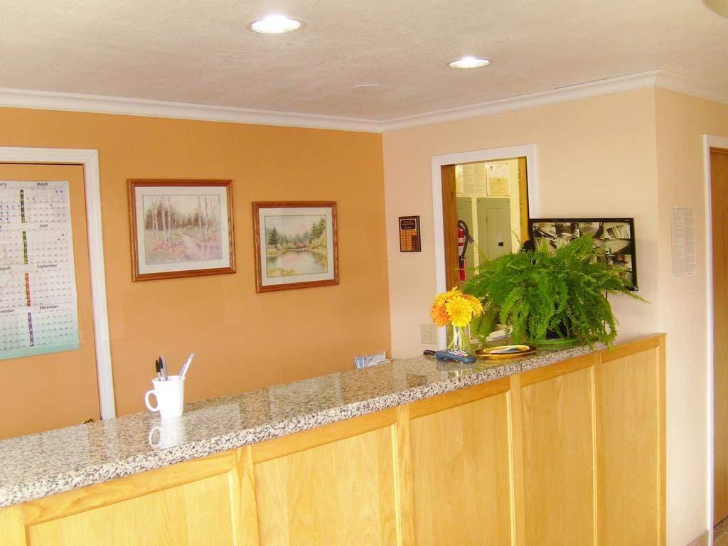 Stagecoach Inn Motel Molalla Екстериор снимка