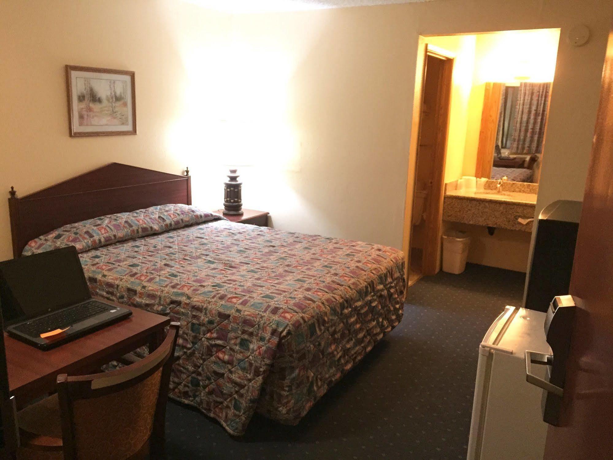 Stagecoach Inn Motel Molalla Екстериор снимка