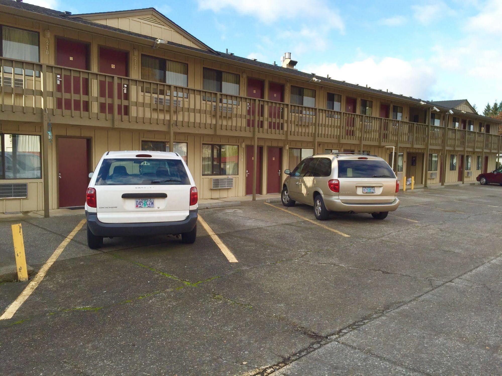 Stagecoach Inn Motel Molalla Екстериор снимка